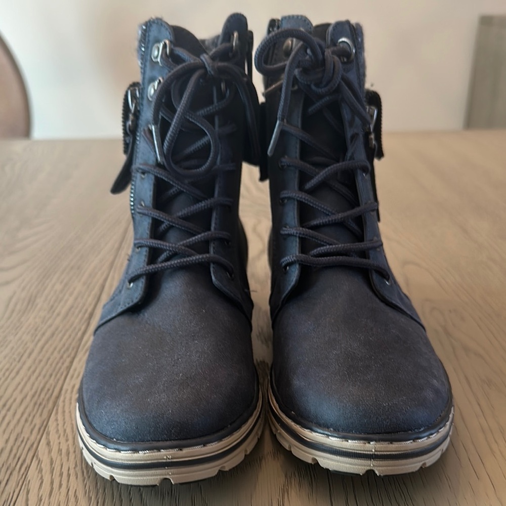 Cliffs by WHITE MOUNTAIN Navy side zipper Boots